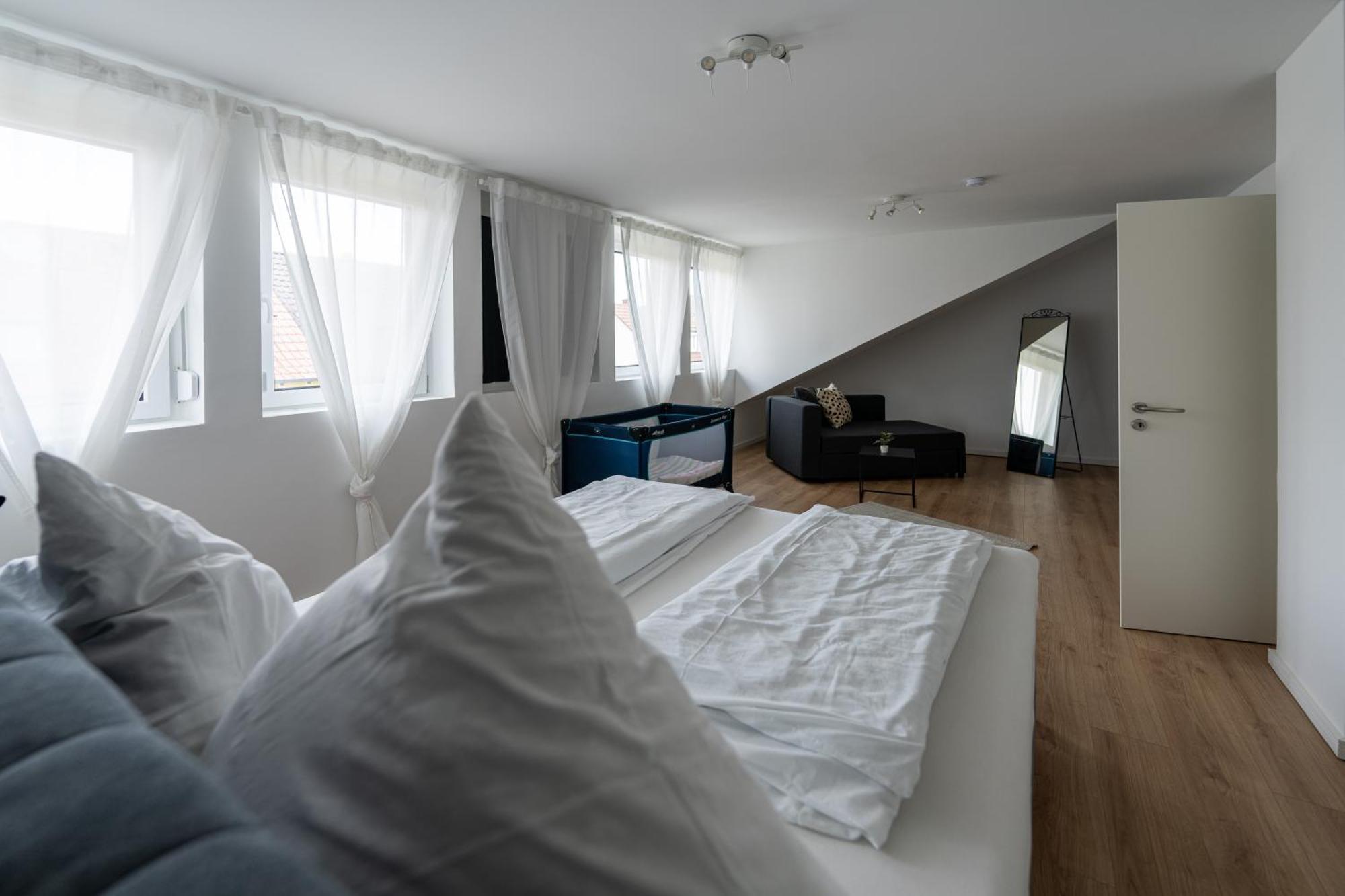 Im Dachgeschoss Appartement Plankstadt